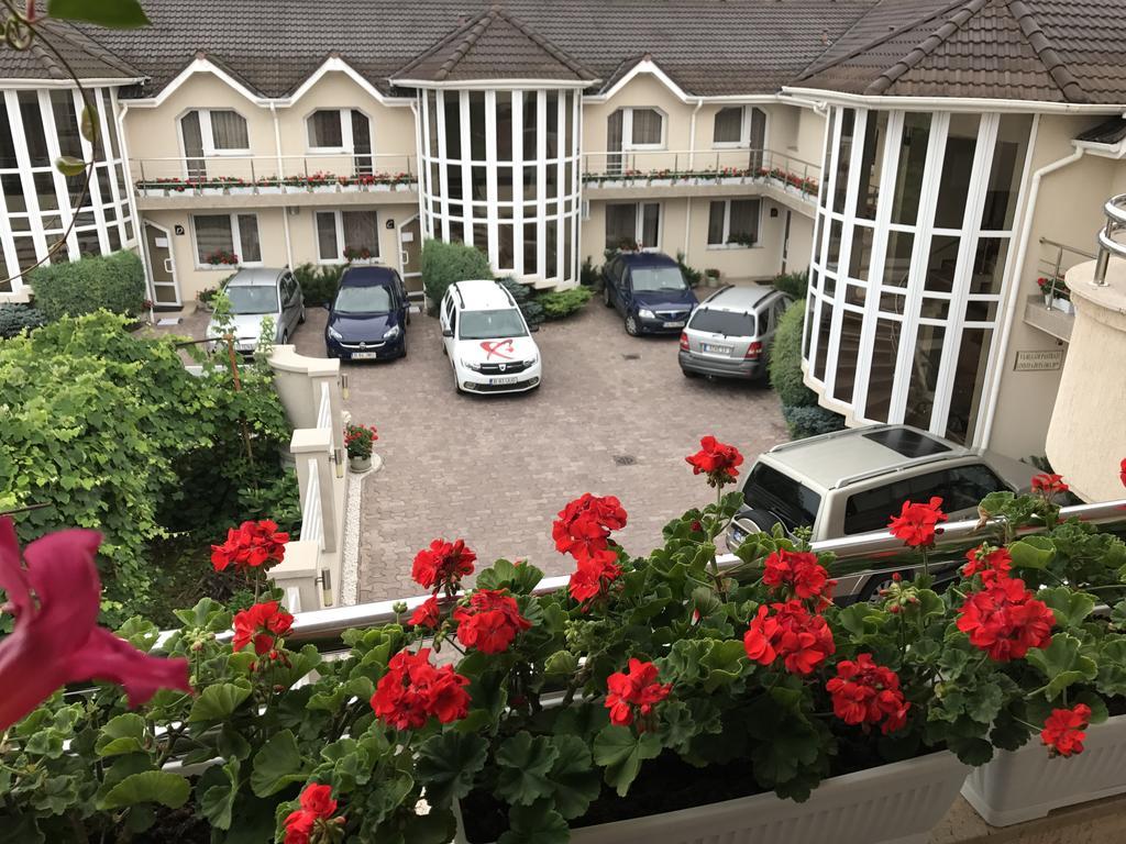 Villa Brussels Deva Luaran gambar