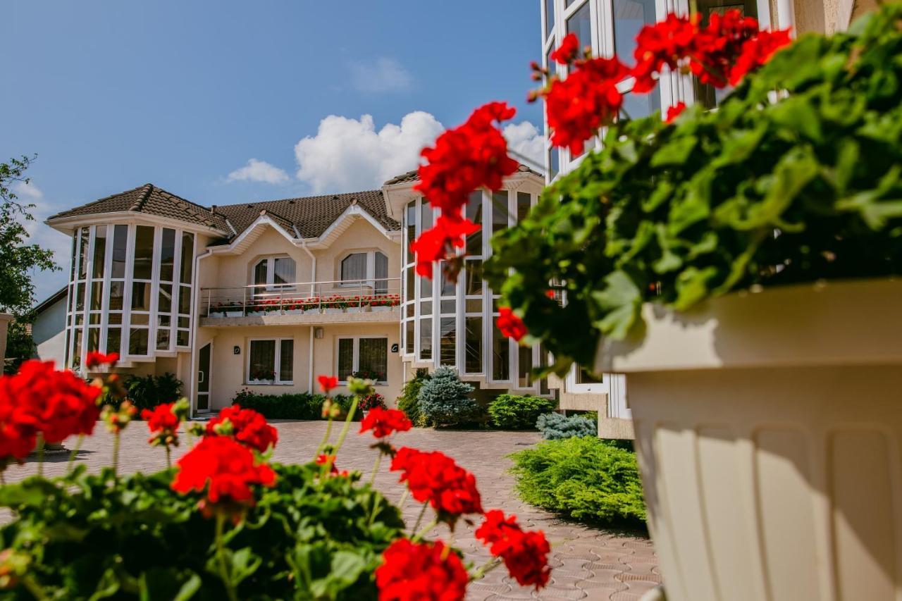 Villa Brussels Deva Luaran gambar